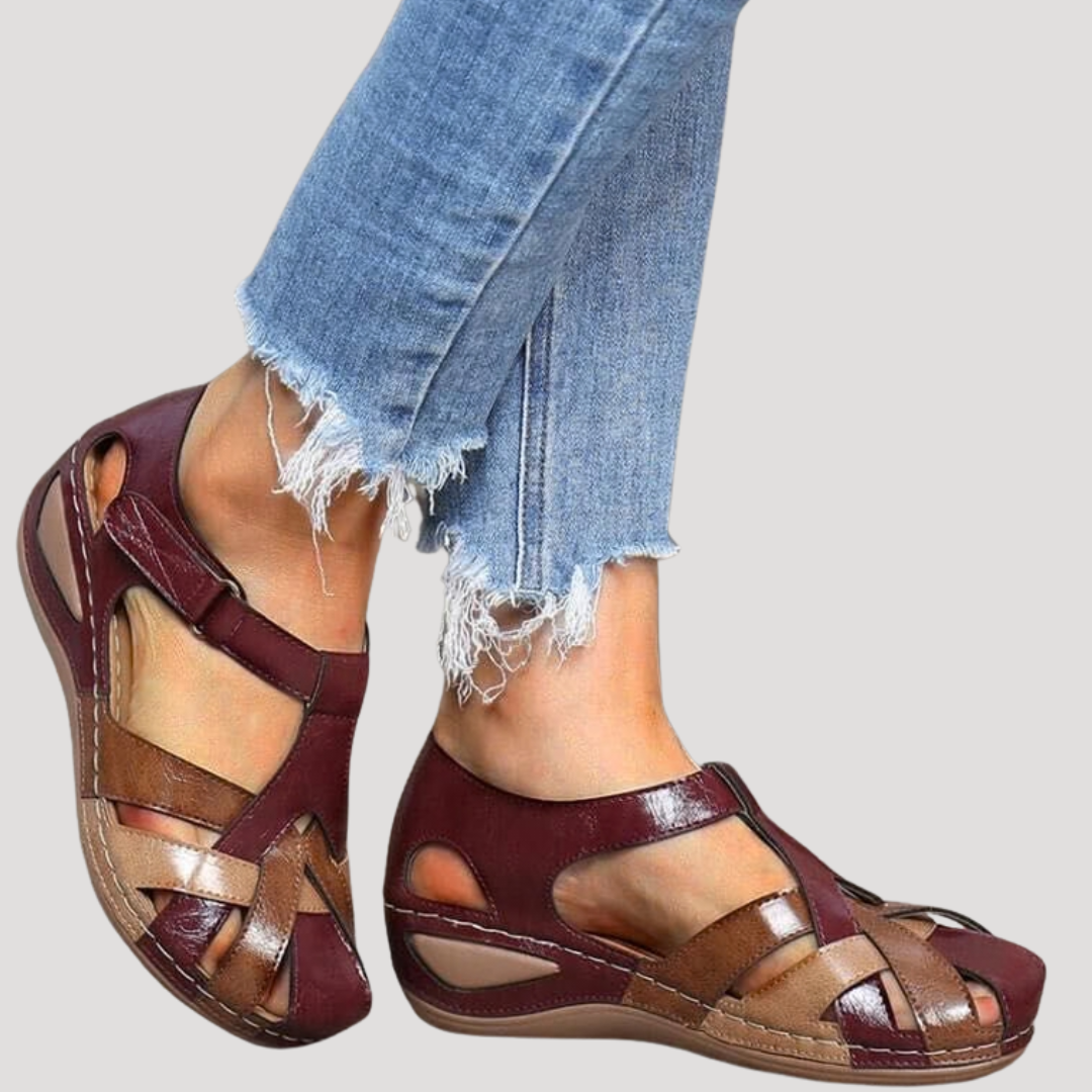 Isla | Women's Closed-Toe Walking Sandals