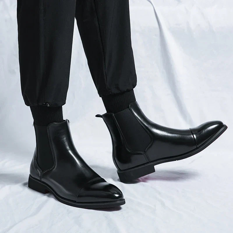 Derek | Men's Leather Slip-On Boots with Streamlined Design
