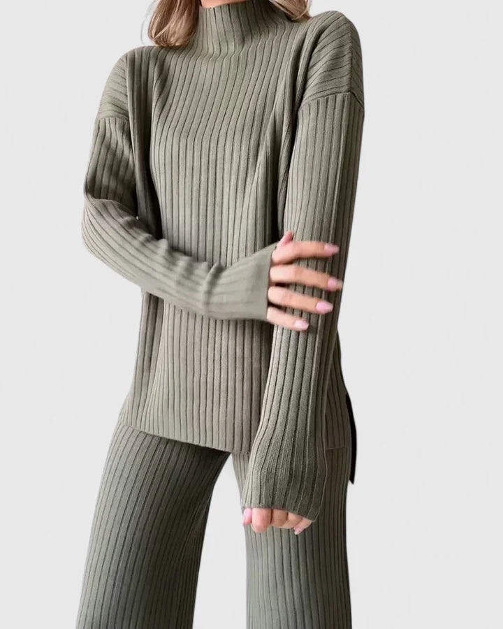 Mia | Women's Chic Two-Piece Set with Slit Design